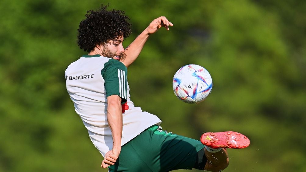 Huerta en un entrenamiento con el Tri