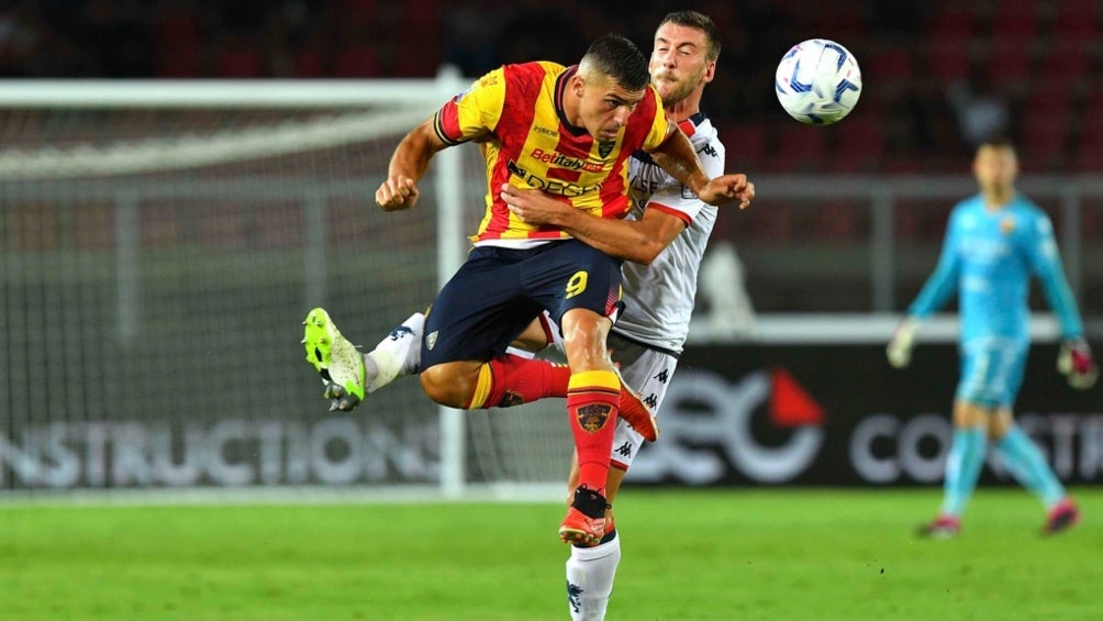 Genoa y Johan Vásquez pierden como visitantes ante Lecce; el mexicano entró de cambio al 46'