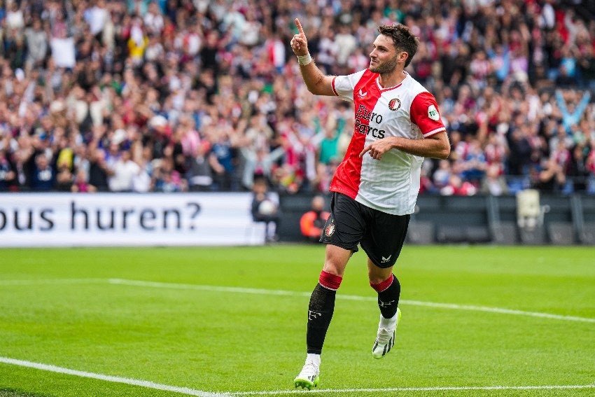 Santi Giménez buscará su gol 30 con Feyenoord