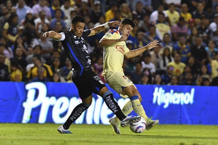 América jugando contra Querétaro 