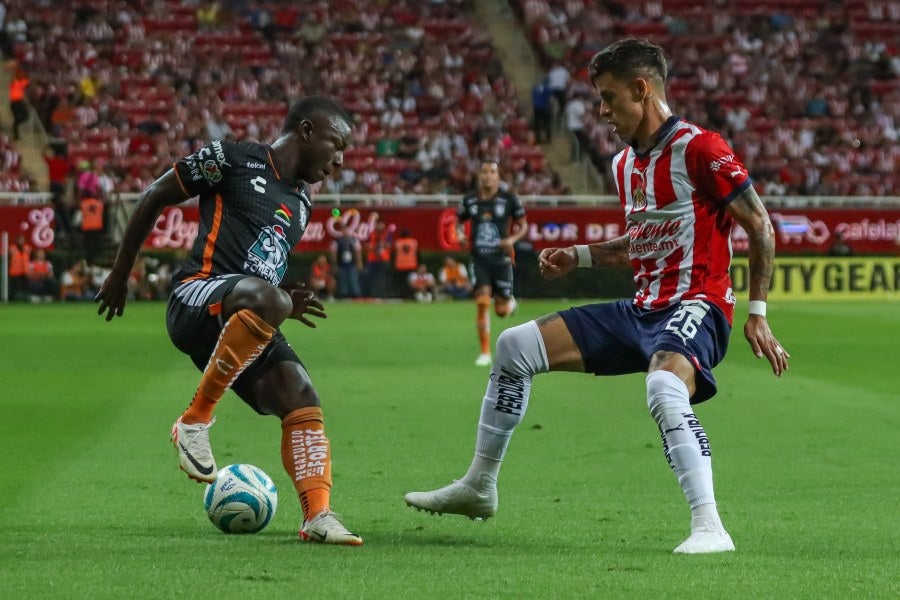 Chicote en el Estadio Akron contra Pachuca