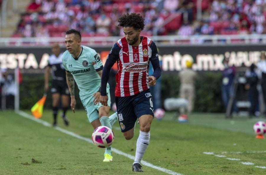 Chino en su paso por las Chivas