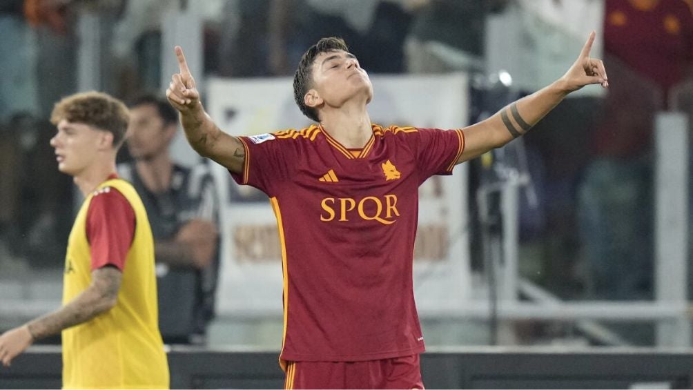 Dybala celebrando un gol con la Roma