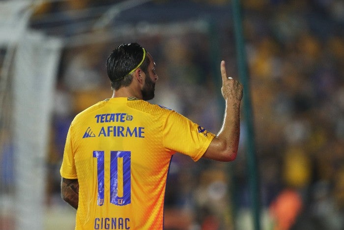 Gignac se convirtió en el máximo anotador en la historia del Clásico Regio