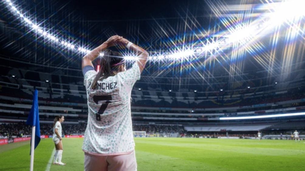 María Sánchez en el Estadio Azteca