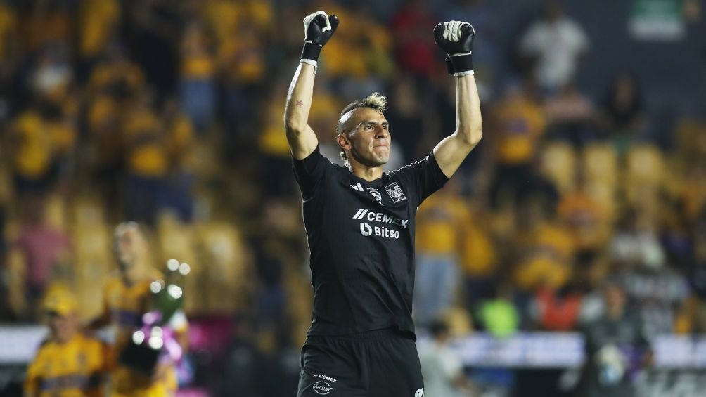 Nahuel celebra la victoria ante Rayados