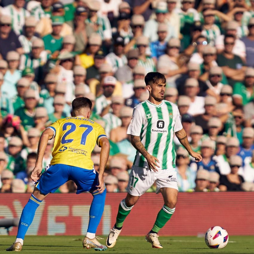 Betis empató por la mínima ante Cádiz