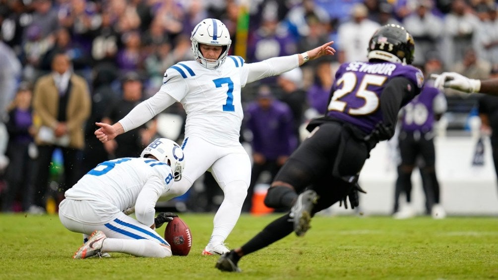 Colts vencen a Baltimore con gran actuación de Matt Gay