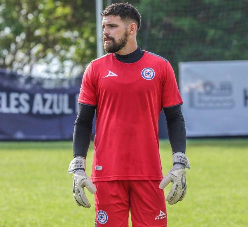 Andrés en Cruz Azul 