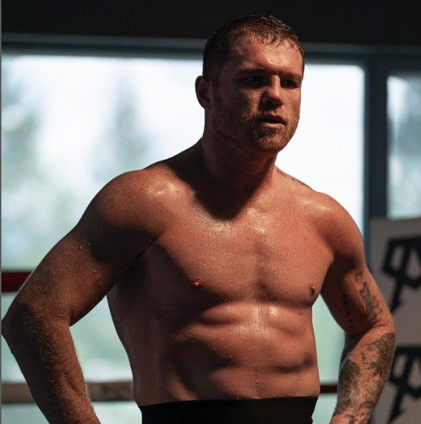 Canelo Álvarez en un entrenamiento