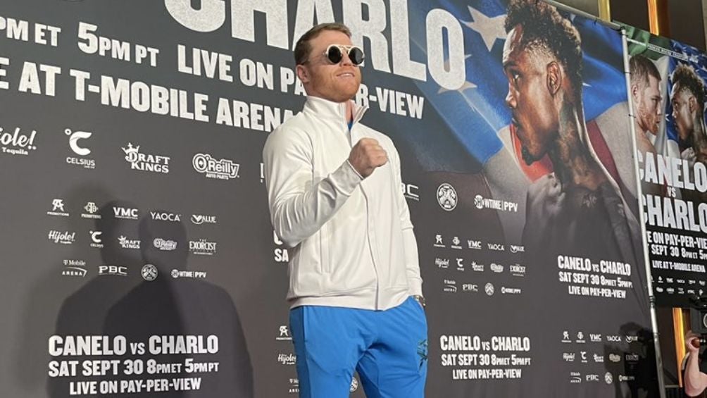 Canelo llegando al pesaje previo