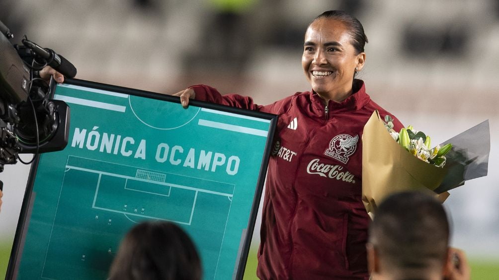 Ocampo durante su homenaje de esta noche