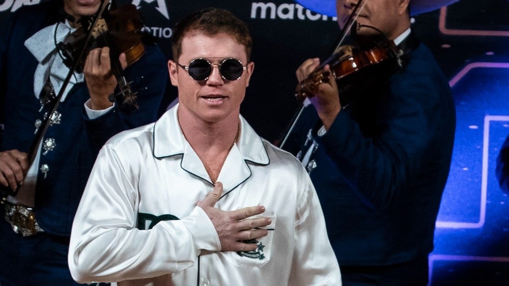 Canelo Álvarez se prepara para Charlo