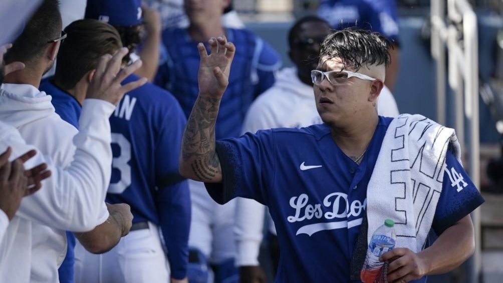 Julio Urías no se presentó a la corte de Los Ángeles