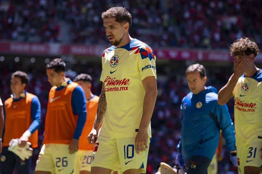 Diego Valdés salió lesionado ante Toluca