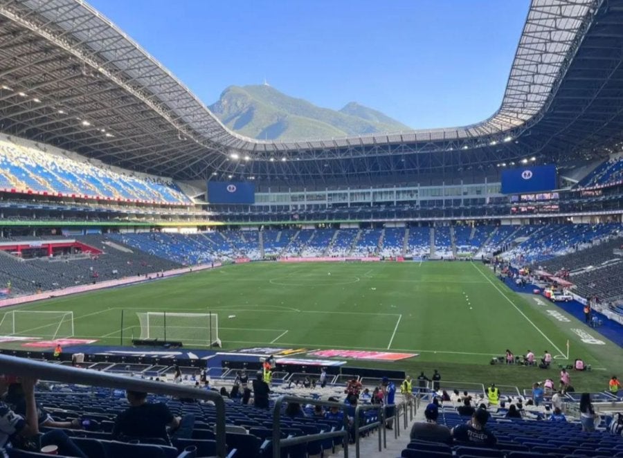 Cancha de Rayados no está en buenas condiciones