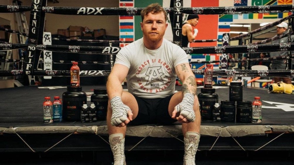 Canelo da 'nocaut' a la crisis con sus múltiples negocios en diferentes industrias