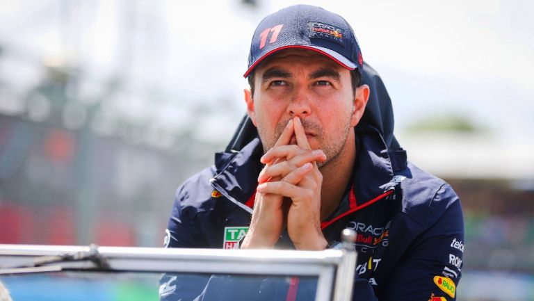 Checo Pérez tiene contrato por un año más