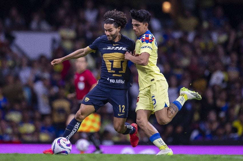 Chino Huerta en el partido vs América