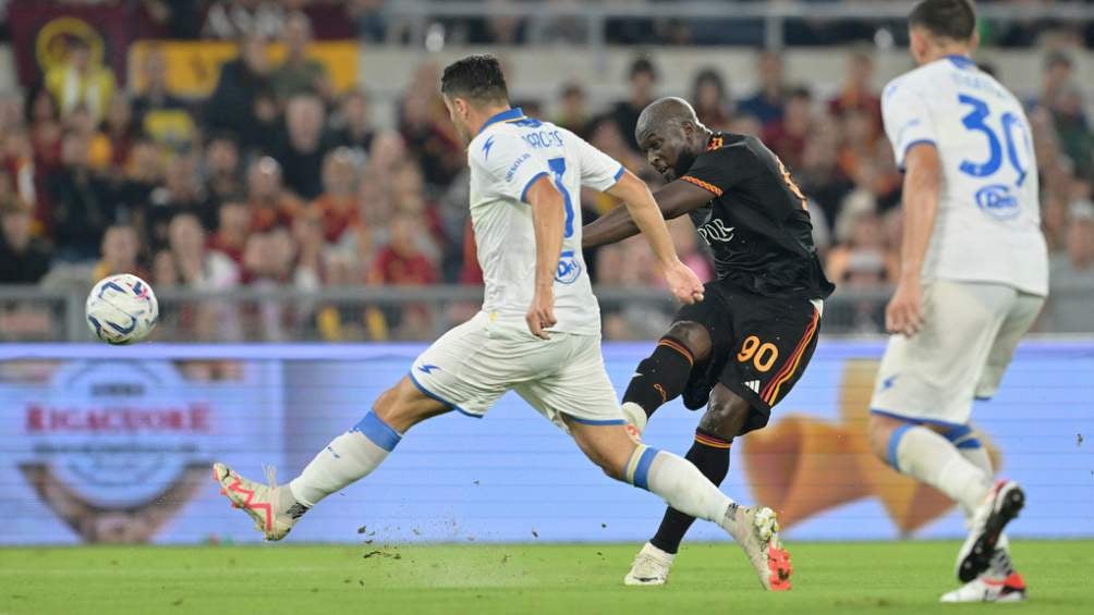 Lukaku en acción en el partido de la Roma ante el Frosinone