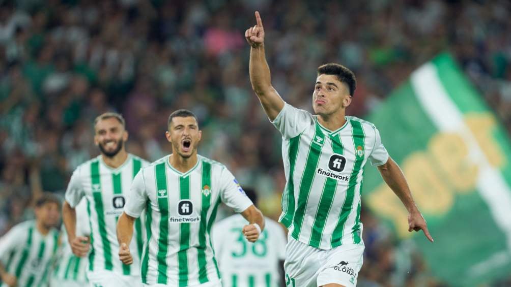 Sin Andrés Guardado, el Real Betis se impuso 3-0 ante el Valencia