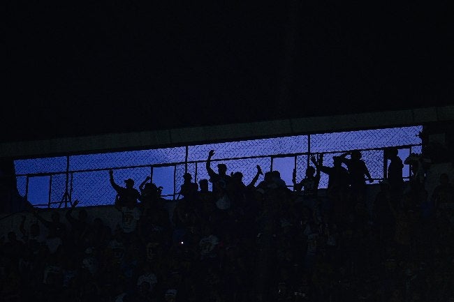 Aficionados de Pumas en el Azteca