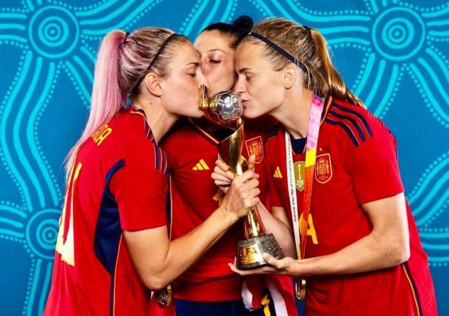 Jugadoras de España apoyan a Jenni Hermoso