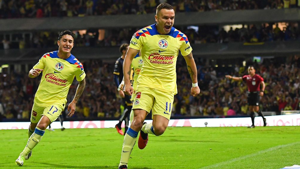 'Cabecita' celebrando el gol ante Pumas