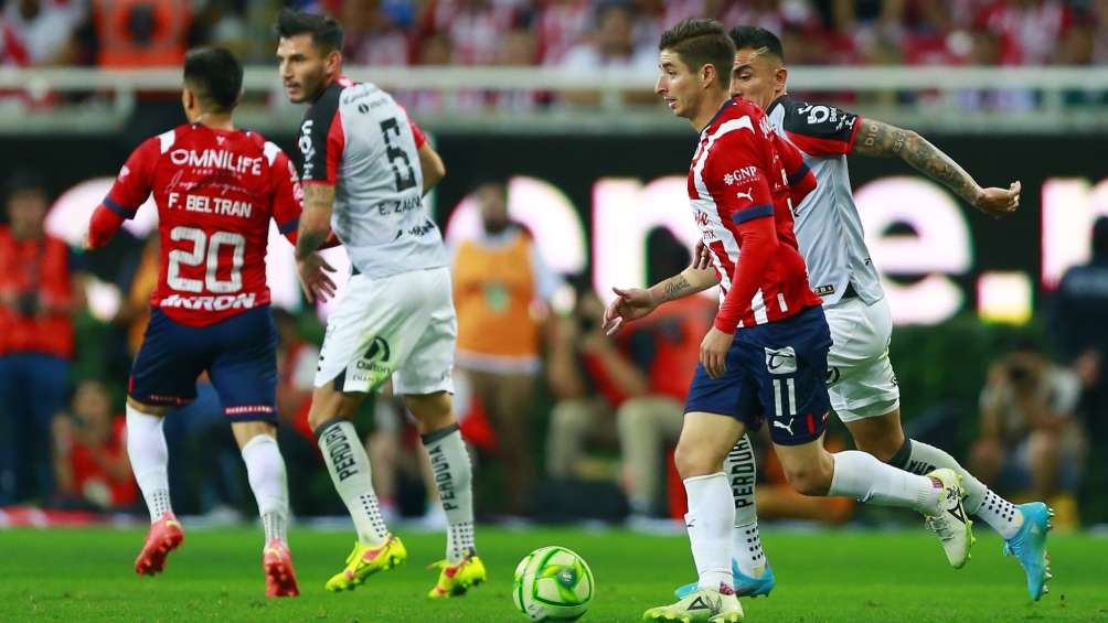 Jugadores de Chivas y Atlas en el más reciente Clásico tapatío