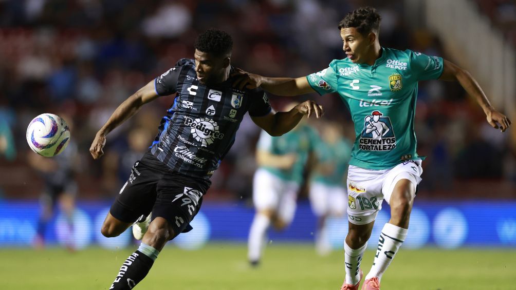 Gallos en el empate ante León