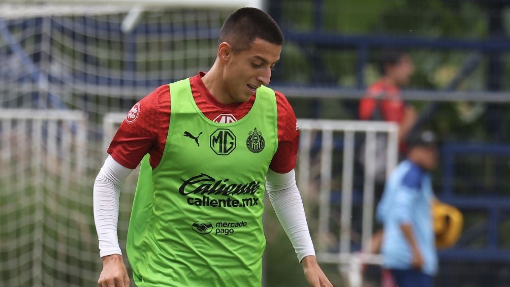 Piojo Alvarado en el entrenamiento con el Rebaño