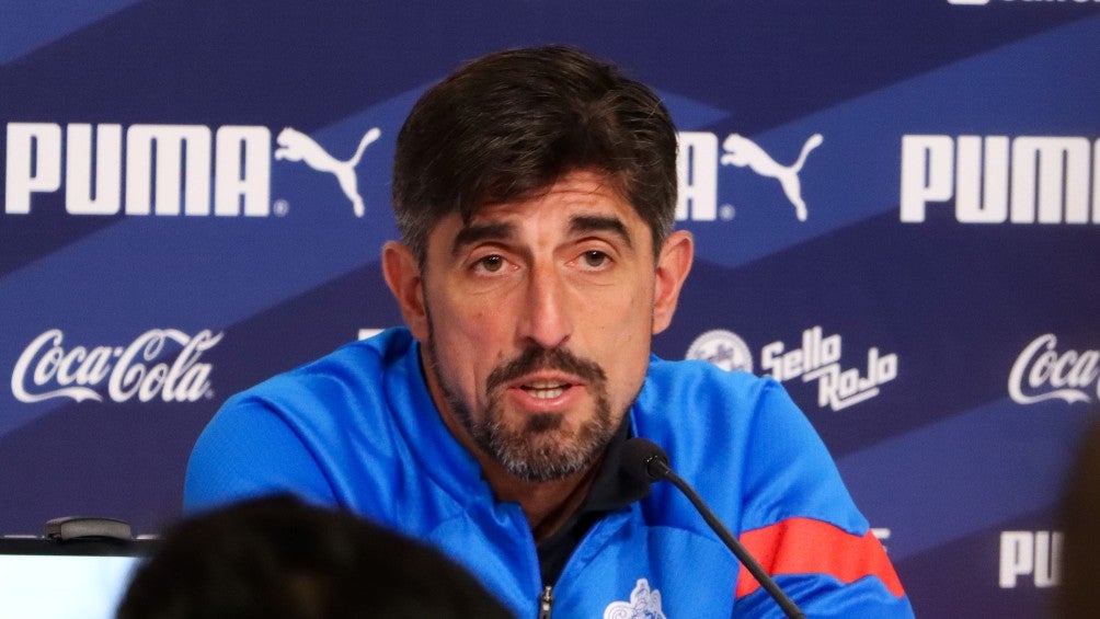 Veljko Paunovic en conferencia de prensa