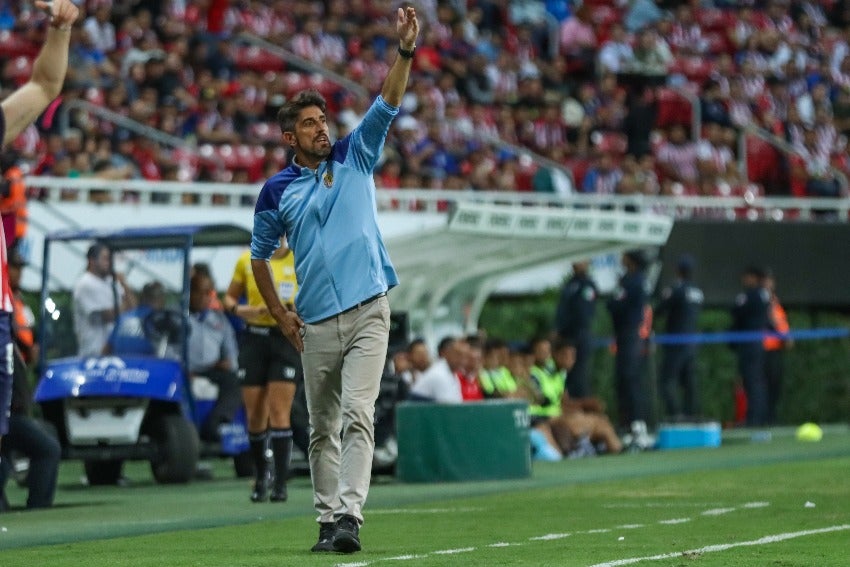 Paunovic en un partido de Chivas en el Akron