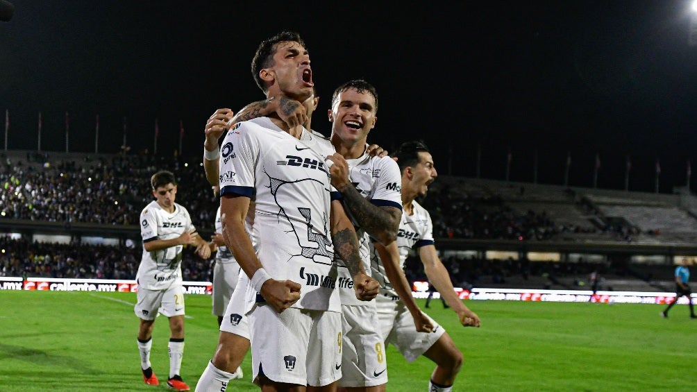 Aficionado celebró el triunfo de Pumas con su titulación