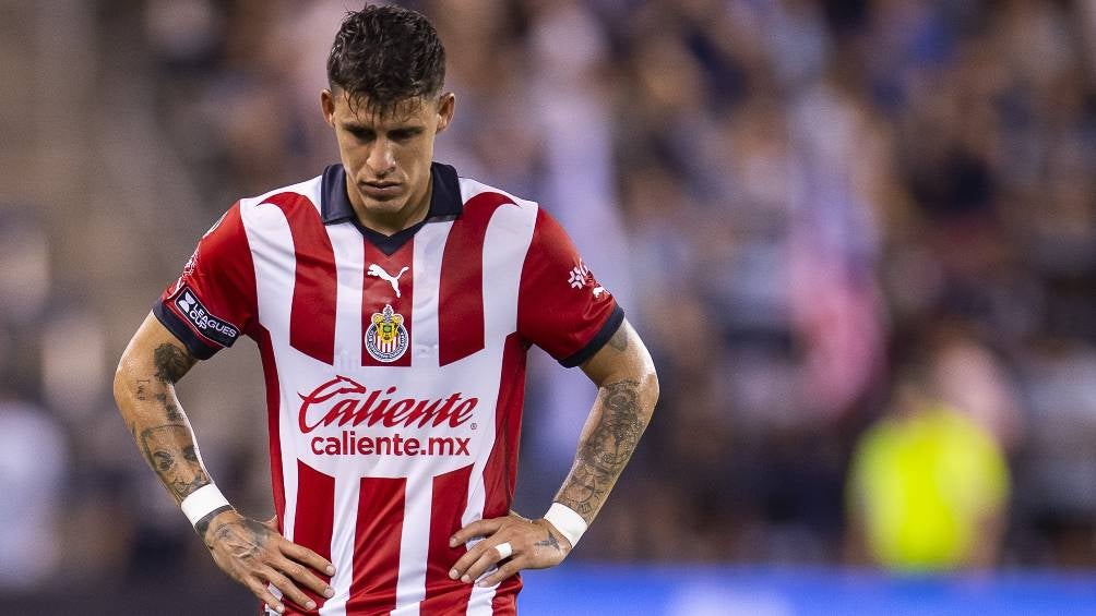 ¡No va más! Chicote Calderón saldrá de Chivas tras organizar fiesta en Toluca 