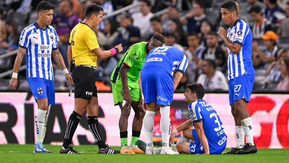 Stefan Medina también se lesionó durante el partido 