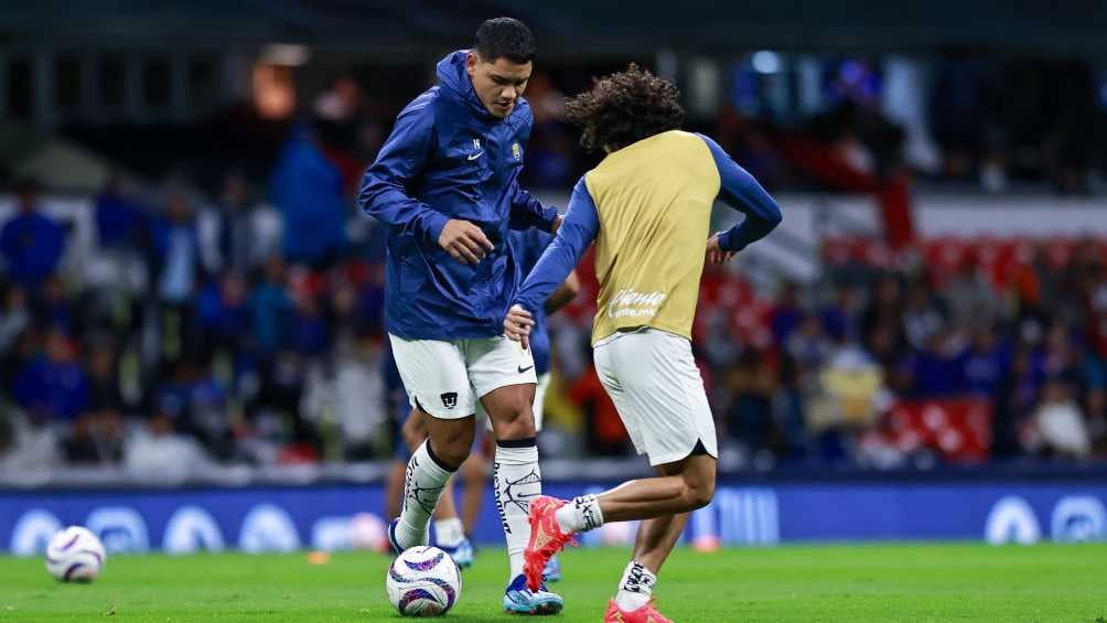 Jugadores de Pumas previo al partido ante Cruz Azul