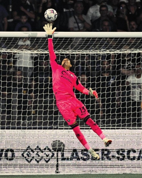 Ochoa jugando con el Salernitana 