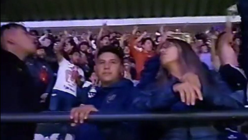 Afición de Pumas en el Estadio Azteca