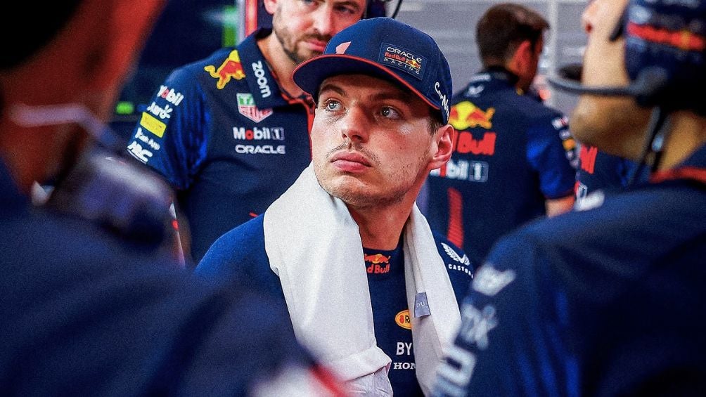 Verstappen corriendo para Red Bull