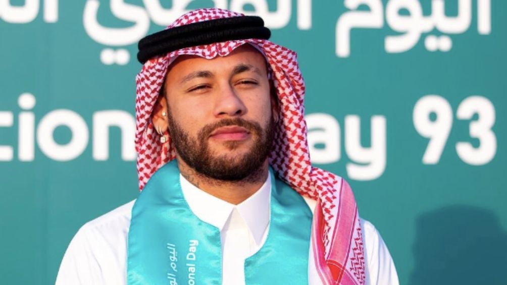 Ney en su llegada a Arabia Saudita