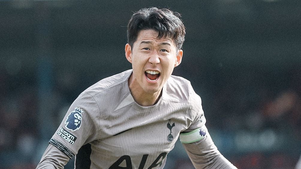Heung Min Son celebra la victoria de los Spurs