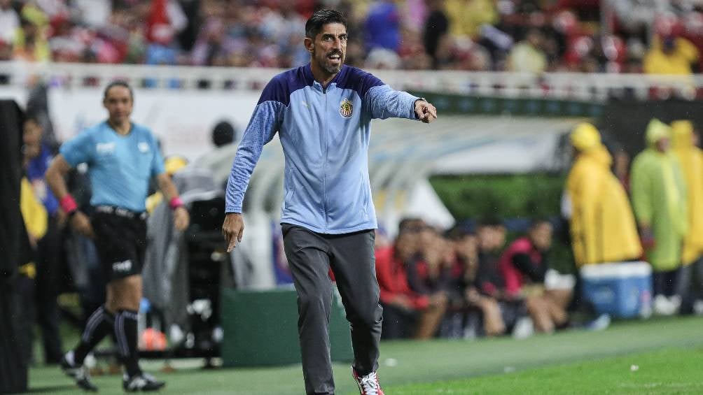 Paunovic mandó mensaje a Brian Lozano 