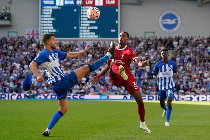 Brighton y Liverpool empataron 2-2