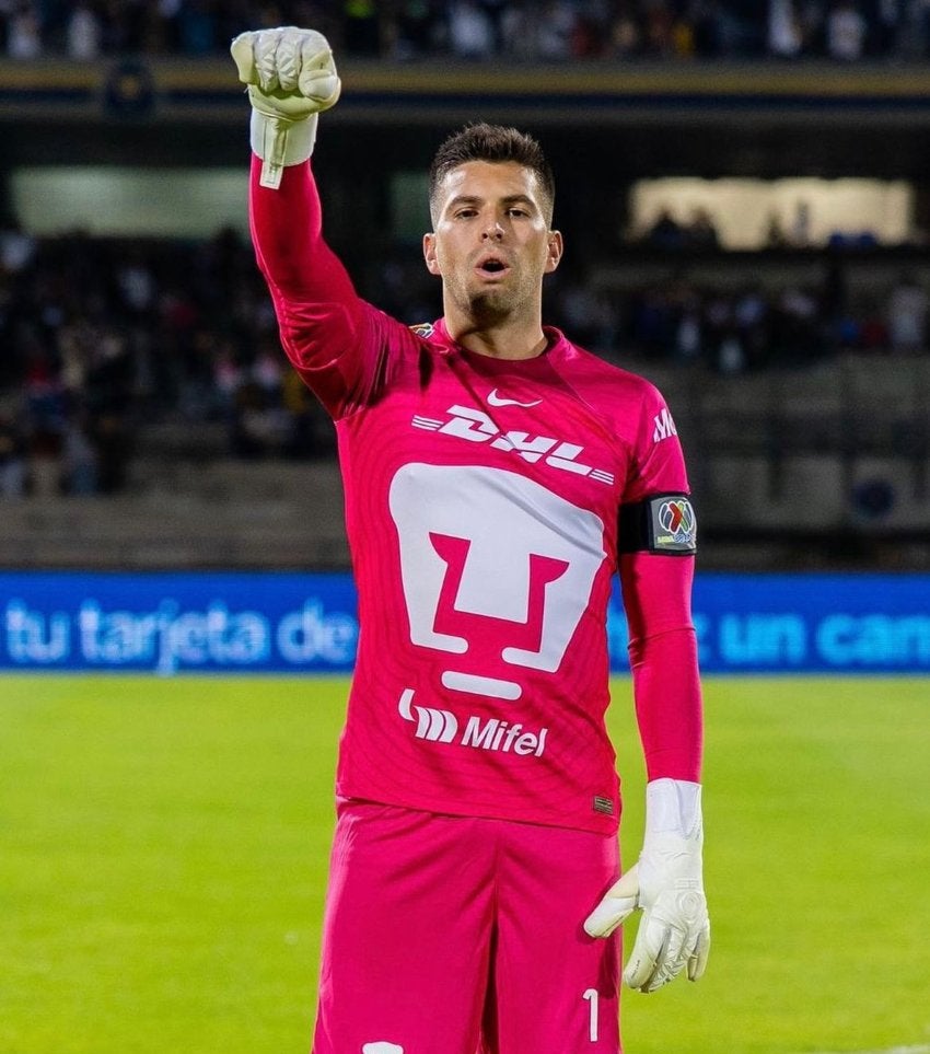 Julio jugó en el partido ante Cruz Azul