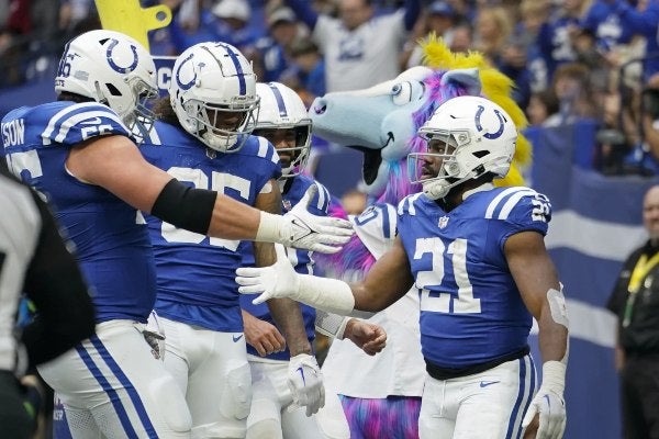 Zack Moss comandó el ataque de los Colts 