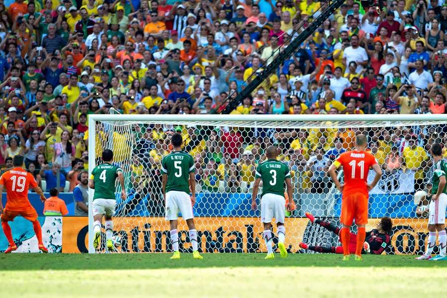 Huntelaar anotó la pena máxima