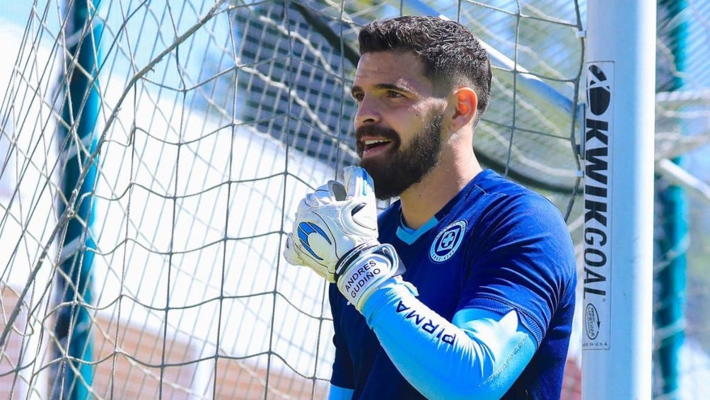 Gudiño en entrenamiento con La Máquina