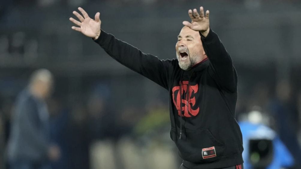 Sampaoli durante el encuentro ante Olimpia en la Libertadores