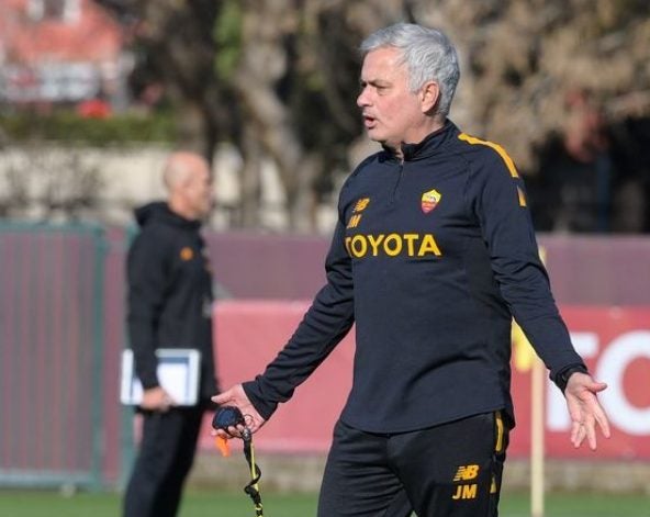 Mourinho en un entrenamiento